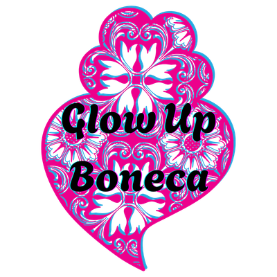 GlowUpBoneca